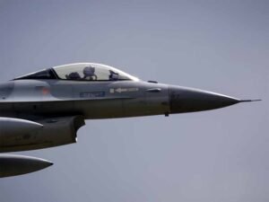 यूक्रेन का F-16 रूसी हमले में तबाह, पायलट की मौत, पाक भी कर रहा इसी फाइटर पर भरोसा