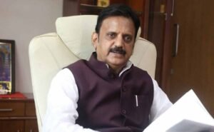 कर्तव्यनिष्ठा, संवेदनशीलता एवं पूर्ण उत्तरदायित्व के साथ अपने दायित्वों का निर्वहन करें: उप मुख्यमंत्री शुक्ल