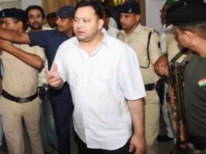 पटना में वक्फ संशोधन बिल के खिलाफ मुस्लिम संगठनों ने आवाज बुलंद की, रैली में गरजे तेजस्वी यादव
