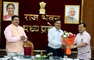 राज्यपाल के अपर मुख्य सचिव गुप्ता को विदाई, प्रमुख सचिव डॉ. कोठारी का हुआ स्वागत