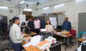 मंत्री शिल्पी नेहा तिर्की ने नेपाल हाउस स्थित विभागीय कार्यालय का किया औचक निरीक्षण