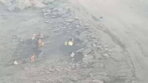 धनबाद खदान हादसा: 9 मजदूरों की मौत, कई अब भी फंसे
