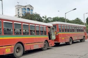 सड़क पर दौड़ती बस में हुई महिला की डिलीवरी, फिर नवजात को फेंक दिया खिड़की से, मौत