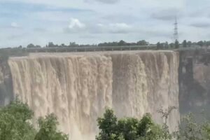 रीवा में वाटरफॉल्स में प्रशासन ने लगाई गई पटवारियों की ड्यूटी, क्योंटी और चचाई में रेलिंग नहीं