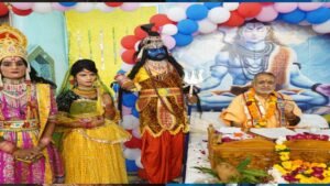प्रेमानंद पुरी का विवादित बयान: साईं मूर्ति कुएं में फेंकने और जलाने की अपील
