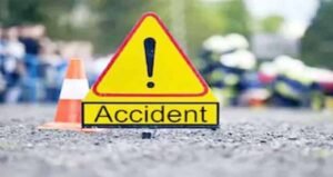 खाटू श्यामजी के दर्शन कर वापस लौट रहे परिवार की कार खड़े डंपर से टकराई, तीन की मौत, 7 घायल