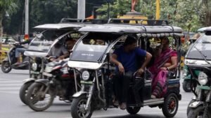 इंदौर में बेकाबू ई-रिक्शा, नियंत्रण नीति अब तक अधूरी, हादसों में हो रहा इजाफा