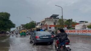 प्रदेश में झमाझम बारिश से हाहाकार, कई जिलों में बाढ़ जैसे हालात