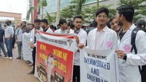 बिहार के सबसे बड़े अस्पताल में हड़ताल: जूनियर डॉक्टरों की मांगों पर टकराव जारी