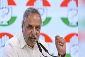 कांग्रेस के वरिष्ठ नेता आनंद शर्मा ने विदेश मामलों के विभाग अध्यक्ष पद से दिया इस्तीफा