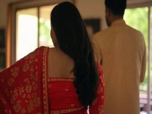 पति-बेटे को छोड़कर महिला फरारी, असम से आगरा वाले प्रेमी के साथ मुरैना में हुई भागी