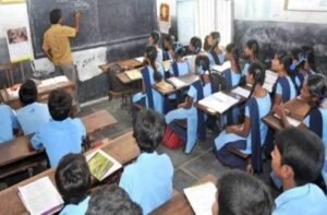 अब स्कूलों की रोजाना मॉनीटरिंग फोटो से, अनुशासन की चाक-चौबंद व्यवस्था