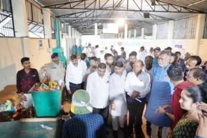 पंचायत एवं ग्रामीण विकास मंत्री पटेल ने ग्राम बांक, इंदौर में एम.आर.एफ. प्लांट का निरीक्षण किया