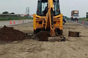 हाइवे पर ढाबों और पेट्रोल पंपों के सामने अवैध डिवाइडर कट पर सख्ती, सुप्रीम कोर्ट रोड सेफ्टी कमेटी ने लिया संज्ञान