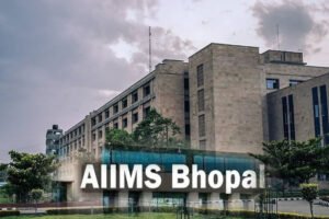 एम्स भोपाल सर्वे: MP में 70% तक लोगों को दांतों में कीड़े, मुंह की बीमारियों का बड़ा खुलासा