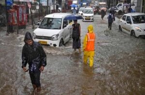 महाराष्ट्र में भारी बारिश का अलर्ट, मुंबई में येलो चेतावनी जारी