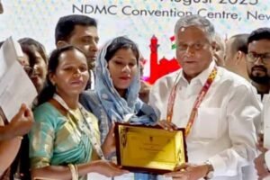 प्रदेश का गौरव बढ़ाया छिंदवाड़ा की सरपंच श्रीमती कविता धुर्वे ने