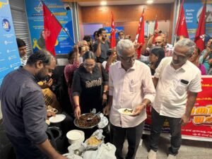 कैंटीन में बीफ बैन का फरमान, विरोध में कर्मचारियों ने की बीफ पार्टी