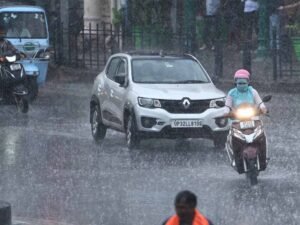UP में 2 सितंबर तक भारी बारिश का अलर्ट, इन राज्यों में भी बिगड़ेगा मौसम