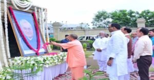 सीएम योगी ने अटल जी को दी श्रद्धांजलि, कहा- वाजपेयी का राजनीतिक सफर है सभी के लिए प्रेरणा