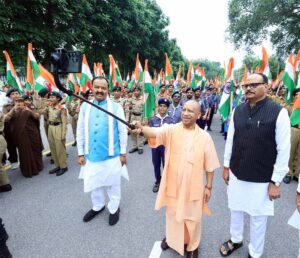 तिरंगा यात्रा: CM योगी ने व्यक्त की भारत मां, वीर सैनिकों और क्रांतिकारियों के प्रति कृतज्ञता