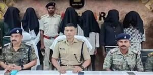 लातेहार: जबरन वसूली गिरोह के 6 सदस्य गिरफ्तार, पिस्टल और नकदी बरामद