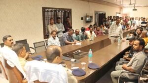 डीजे संचालन पर नई पाबंदी: कबीरधाम एसपी ने संचालकों से की बैठक