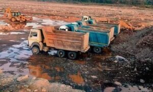 सूरजपुर : प्रतापपुर क्षेत्र में अवैध खनिज परिवहन कर रहे 04 वाहनों को किया गया जब्त