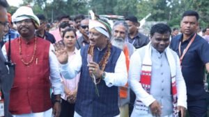 रायपुर : मुख्यमंत्री का नरहरपुर आगमन पर किया गया आत्मीय स्वागत
