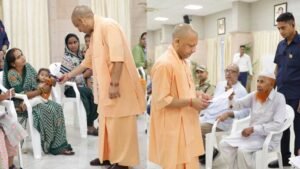 परेशान न हों, इलाज में मदद करेगी सरकार: मुख्यमंत्री
