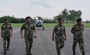 बीएसएफ के वरिष्ठ अधिकारियों ने बाढ़ प्रभावित सीमावर्ती इलाकों का हवाई सर्वेक्षण किया