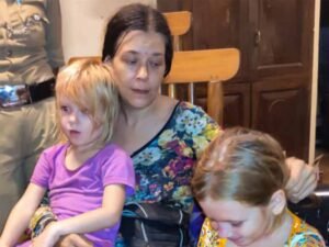 कर्नाटक की गुफा में रह रही महिला और बेटियों की रूस वापसी, हाईकोर्ट ने दी मंजूरी