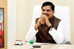इंदौर को नई सौगात: CM मोहन ने दिखाई 50 ई-AC बसों को हरी झंडी, लॉन्च हुआ ऐप