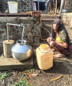 हर घर में नल से पानी: ग्रामीण महिलाओं के संघर्ष की कहानी बदली