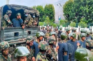 नेपाल में ताजा संकट: सेना ने लगाया देशव्यापी कर्फ्यू, प्रदर्शनकारियों को दी कड़ी चेतावनी