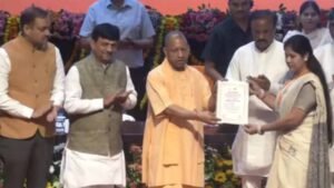 मुख्यमंत्री योगी ने अनुदेशकों को नियुक्ति पत्र सौंपा, कहा- ईमानदारी से प्रदेश की सेवा करें