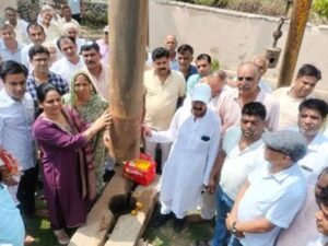 चिल्ड्रन पार्क में नया ट्यूबवेल: नींव पत्थर रखकर शुरू हुआ निर्माण कार्य