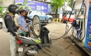 फिलहाल पेट्रोल-डीजल पर GST नहीं: सीबीआईसी चेयरमैन संजय अग्रवाल का बड़ा बयान