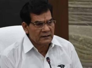 योगी सरकार के मंत्री एके शर्मा का सख्त रुख, अफसरों को दी कड़ी चेतावनी