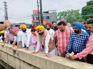 राज मंत्री तरुणप्रीत सिंह सौंद ने कहा- पंजाब के साथ केंद्र कर रहा सौतेला व्यवहार