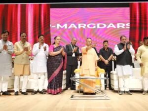 योगी सरकार का बड़ा कदम: गांवों में 250 बसों से शुरू हुई मुख्यमंत्री ग्रामीण जनता सेवा, किराया 20% सस्ता