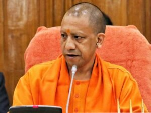 योगी सरकार की अनूठी पहल : विद्यार्थी श्रमदान से सजाएंगे विद्यालय और छात्रावास