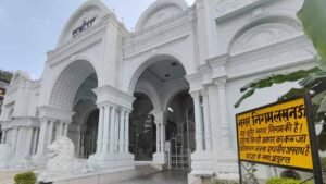 सहारा प्रबंधन ने हाईकोर्ट में दी चुनौती, शहर सील करने के आदेश के खिलाफ सुनवाई आज