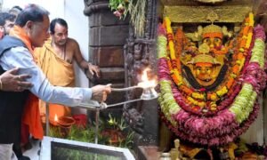 रायपुर : मुख्यमंत्री  विष्णु देव साय ने रतनपुर महामाया मंदिर में नवरात्रि पर की पूजा अर्चना