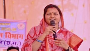 रायपुर : मंत्री श्रीमती लक्ष्मी राजवाड़े ने बैजनाथपुर जलाशय जीर्णोद्धार कार्य का किया भूमिपूजन