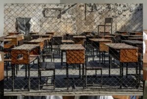 अफगानिस्तान में तालिबान के प्रतिबंध: स्कूल से लेकर सोशल मीडिया तक सब कुछ बंद