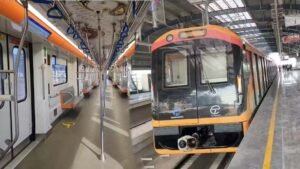 चुनाव से पहले पटना में मेट्रो दौड़ी, नीतीश कुमार ने सीट छोड़कर बाहर का नजारा लिया; कल से आम जनता के लिए खुला