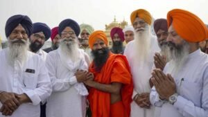 बाबा रामदेव ने पंजाब बाढ़ राहत के लिए दिए 1 करोड़ रुपये, कहा- ‘हम सब गुरु के सेवक’