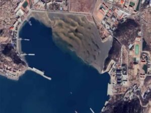 गाजा में शांति की उम्मीदों के बीच उठी नई चिंता, भारत के पड़ोसी ने तैनात किए दर्जनों युद्धपोत