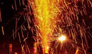 दिल्ली-NCR में अब ग्रीन पटाखे बनाना होगा आसान, बिक्री पर अभी भी रोक!